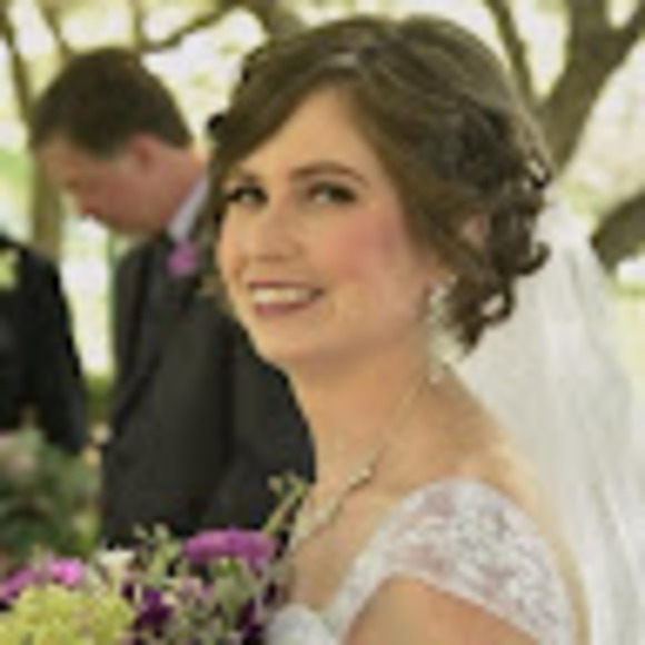 Meet your Posher, Amie - Picture 1 of 1